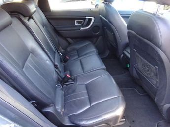 LAND ROVER DISCOVERY SPORT 2.0 TD4 HSE SUV 5dr Diesel Auto 4WD Euro 6 (s/s) (180 ps)