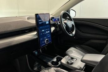 FORD MUSTANG MACH-E Extended Range 91kWh SUV 5dr Electric Automatic (294 ps) Adaptiv