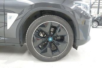BMW IX3 80kWh Premier Edition Pro SUV 5dr Electric Auto (286 ps) Reverse