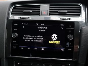 VOLKSWAGEN E-GOLF 35.8kWh e-Golf Hatchback 5dr Electric Auto (136 ps)