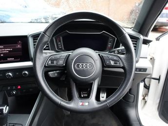 AUDI A1 1.0 TFSI 25 S line Sportback 5dr Petrol S Tronic Euro 6 (s/s) (9