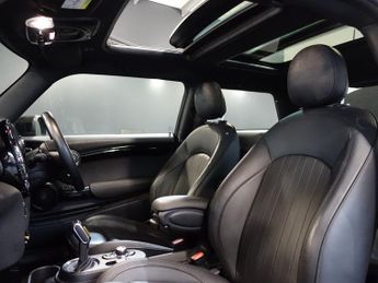 MINI Electric Hatch Cooper SE 32.6kWh Level 3 Hatchback 3dr Electric Auto (184 ps)