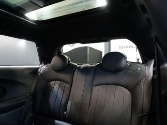 MINI Electric Hatch Cooper SE 32.6kWh Level 3 Hatchback 3dr Electric Auto (184 ps)