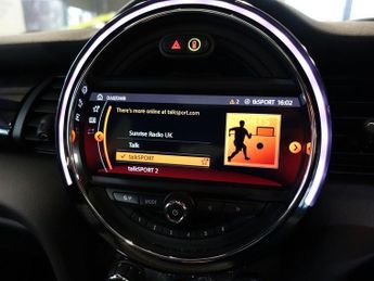 MINI Electric Hatch Cooper SE 32.6kWh Level 3 Hatchback 3dr Electric Auto (184 ps)