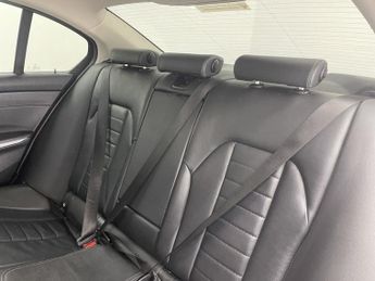 BMW 3 SERIES 2.0 320i Sport Saloon 4dr Petrol Auto Euro 6 (s/s) (184 ps)