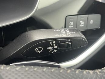AUDI Q3 2.0 TDI 35 S line SUV 5dr Diesel S Tronic Euro 6 (s/s) (150 ps)