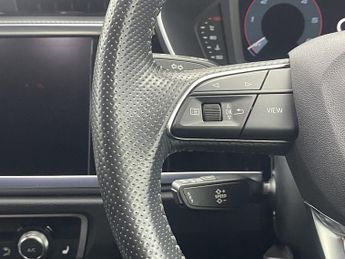 AUDI Q3 2.0 TDI 35 S line SUV 5dr Diesel S Tronic Euro 6 (s/s) (150 ps)