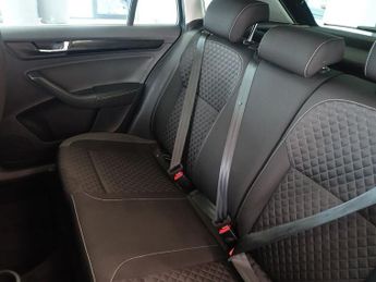 SKODA RAPID SPACEBACK 1.0 TSI SE Sport Hatchback 5dr Petrol DSG Euro 6 (s/s) (110 ps)