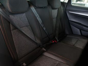 SKODA KAROQ 2.0 TDI SE Drive SUV 5dr Diesel DSG Euro 6 (s/s) (116 ps)