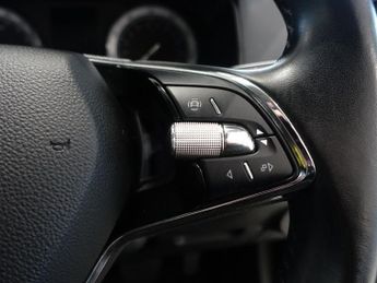 SKODA KAROQ 2.0 TDI SE Drive SUV 5dr Diesel DSG Euro 6 (s/s) (116 ps)