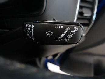 SKODA KAROQ 2.0 TDI SE Drive SUV 5dr Diesel DSG Euro 6 (s/s) (116 ps)