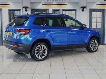 SKODA KAROQ 2.0 TDI SE Drive SUV 5dr Diesel DSG Euro 6 (s/s) (116 ps)