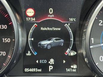 JAGUAR XE 2.0d Prestige Saloon 4dr Diesel Auto Euro 6 (s/s) (180 ps)