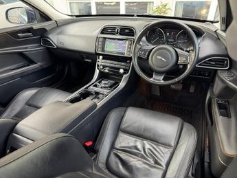 JAGUAR XE 2.0d Prestige Saloon 4dr Diesel Auto Euro 6 (s/s) (180 ps)