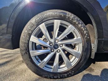 FORD KUGA 2.5 Duratec 14.4kWh Vignale SUV 5dr Petrol Plug-in Hybrid CVT Eu