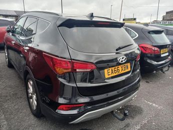 HYUNDAI SANTA FE 2.2 CRDi Blue Drive Premium SUV 5dr Diesel Auto 4WD Euro 6 (s/s)