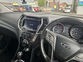 HYUNDAI SANTA FE 2.2 CRDi Blue Drive Premium SUV 5dr Diesel Auto 4WD Euro 6 (s/s)
