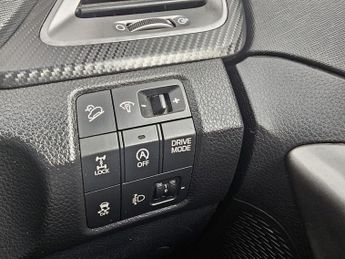 HYUNDAI SANTA FE 2.2 CRDi Blue Drive Premium SUV 5dr Diesel Auto 4WD Euro 6 (s/s)