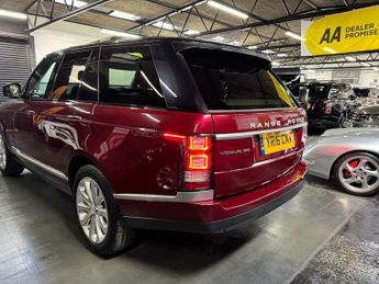LAND ROVER RANGE ROVER 3.0 TD V6 Vogue SE SUV 5dr Diesel Auto 4WD Euro 6 (s/s) (258 ps)