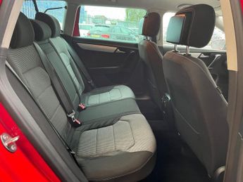 VOLKSWAGEN PASSAT 2.0 TDI BlueMotion Tech Alltrack Estate 5dr Diesel DSG 4Motion E