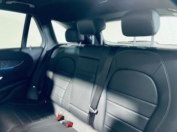 MERCEDES-BENZ GLC 2.1 GLC250d AMG Line (Premium) SUV 5dr Diesel G-Tronic+ 4MATIC E