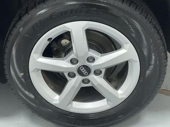 AUDI Q2 1.0 TFSI 30 Technik SUV 5dr Petrol Manual Euro 6 (s/s) (110 ps) 