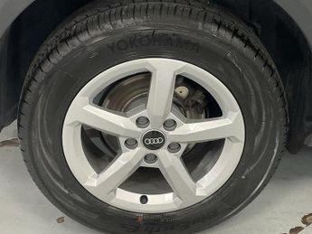 AUDI Q2 1.0 TFSI 30 Technik SUV 5dr Petrol Manual Euro 6 (s/s) (110 ps) 