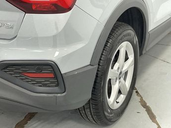 AUDI Q2 1.0 TFSI 30 Technik SUV 5dr Petrol Manual Euro 6 (s/s) (110 ps) 