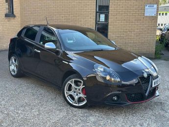 Alfa Romeo Giulietta 2.0 JTDM-2 Speciale Hatchback 5dr Diesel TCT Euro 6 (s/s) (175 b
