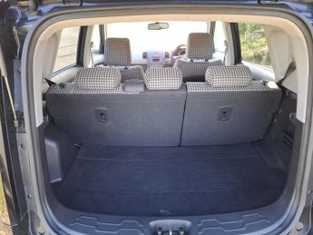 KIA SOUL 1.6 CRDi Shaker SUV 5dr Diesel Auto Euro 5 (126 bhp)