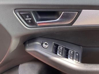 AUDI Q5 2.0 TDI SE SUV 5dr Diesel Manual quattro Euro 6 (s/s) (190 ps)