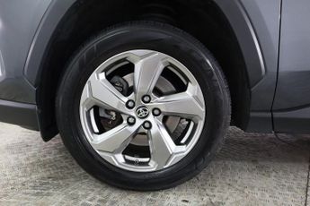 TOYOTA RAV4 2.5 VVT-h Design CVT 4WD Euro 6 (s/s) 5dr