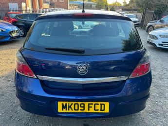 VAUXHALL ASTRA 1.8i 16v Life Hatchback 5dr Petrol Automatic (187 g/km, 138 bhp)