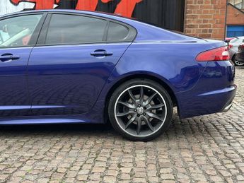 JAGUAR XF 3.0d S V6 Premium Luxury Saloon 4dr Diesel Auto Euro 5 (275 ps)