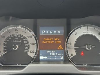 JAGUAR XF 3.0d S V6 Premium Luxury Saloon 4dr Diesel Auto Euro 5 (275 ps)