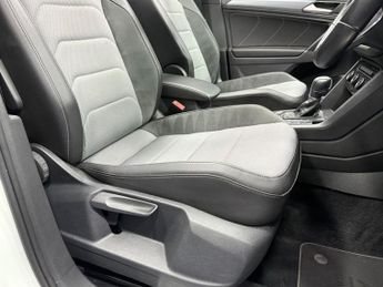 VOLKSWAGEN TIGUAN 2.0 TDI BlueMotion Tech R-Line SUV 5dr Diesel DSG 4Motion Euro 6