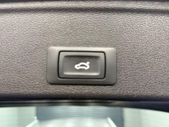 AUDI A4 AVANT 2.0 TFSI 40 S line Estate 5dr Petrol S Tronic Euro 6 (s/s) (190 