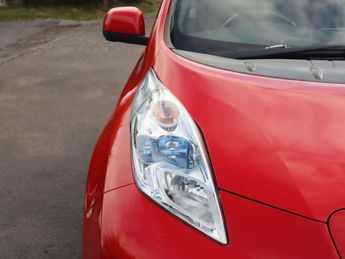 NISSAN LEAF 30kWh Tekna Hatchback 5dr Electric Auto (109 bhp)