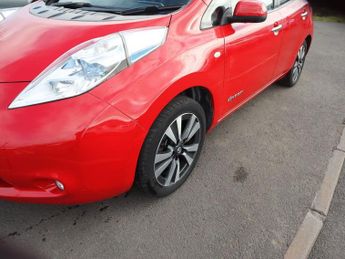 NISSAN LEAF 30kWh Tekna Hatchback 5dr Electric Auto (109 bhp)