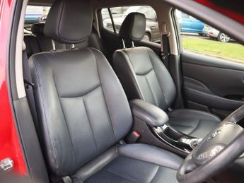 NISSAN LEAF 30kWh Tekna Hatchback 5dr Electric Auto (109 bhp)