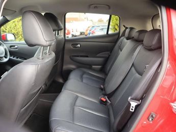 NISSAN LEAF 30kWh Tekna Hatchback 5dr Electric Auto (109 bhp)