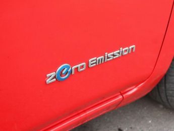 NISSAN LEAF 30kWh Tekna Hatchback 5dr Electric Auto (109 bhp)