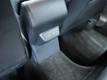 VOLKSWAGEN POLO 1.0 TSI Life Hatchback 5dr Petrol Manual Euro 6 (s/s) (95 ps)