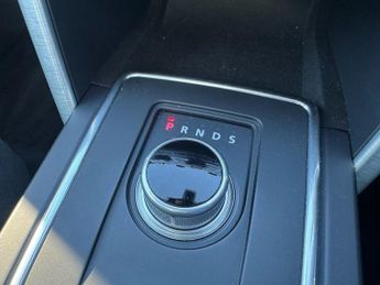 LAND ROVER DISCOVERY SPORT 2.0 TD4 HSE SUV 5dr Diesel Auto 4WD Euro 6 (s/s) (180 ps)