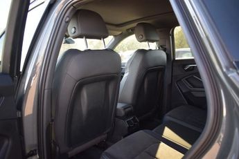 AUDI Q3 1.5 TFSI CoD 35 Vorsprung SUV 5dr Petrol S Tronic Euro 6 (s/s) (