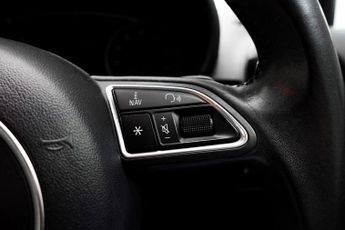 AUDI A1 1.0 TFSI Sport Hatchback 3dr Petrol S Tronic Euro 6 (s/s) (Nav) 