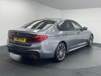 BMW 5 SERIES 2.0 520d M Sport Saloon 4dr Diesel Auto xDrive Euro 6 (s/s) (190