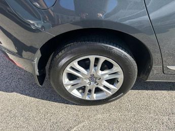 VOLVO XC60 2.4 D5 SE Lux Nav SUV 5dr Diesel Auto AWD Euro 6 (s/s) (220 ps)