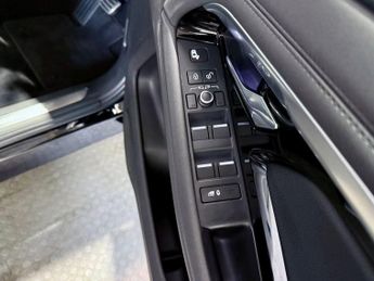 LAND ROVER RANGE ROVER EVOQUE 2.0 D150 R-Dynamic SE SUV 5dr Diesel Auto 4WD Euro 6 (s/s) (150 