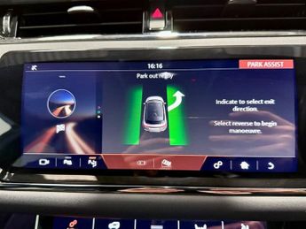 LAND ROVER RANGE ROVER EVOQUE 2.0 D150 R-Dynamic SE SUV 5dr Diesel Auto 4WD Euro 6 (s/s) (150 